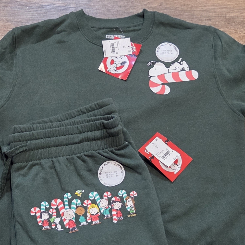 Peanuts Festive Green Loungewear Set Med Crew & Jogger